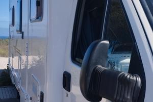 semintegrale con garage 