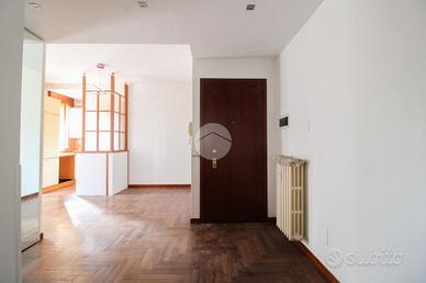 3 LOCALI A CUSANO MILANINO