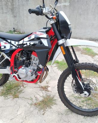 SWM RS125 R