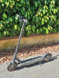 Xiaomi Mi Electric Scooter Pro 2