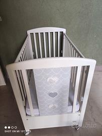 Lettino lovely foppapedretti con sbarra removibile