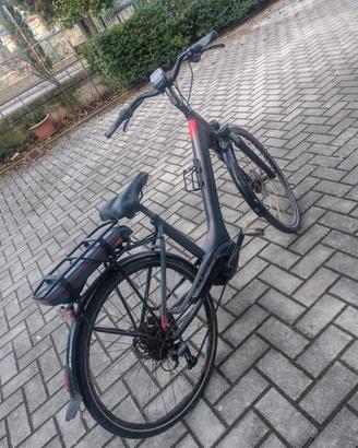 e-bike Bosch cx Cube