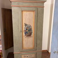 Armadio artigianale dipinto a mano legno massello