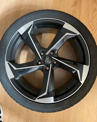 Cerchi e gomme 19” Audi