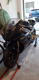 Moto yamaha r1 2004