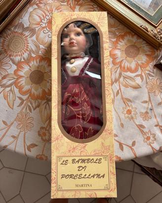 Bambola da collezione in ceramica