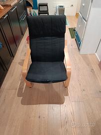 poltrona Ikea modello Poäng