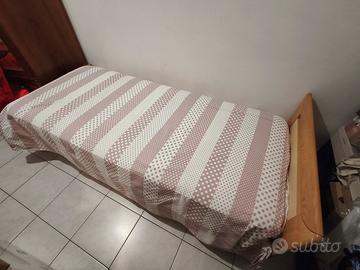 Letti singoli gemelli in legno