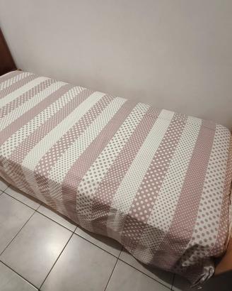 Letti singoli gemelli in legno