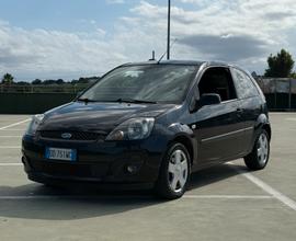 Ford fiesta 1.4 70cv diesel - neopatentati