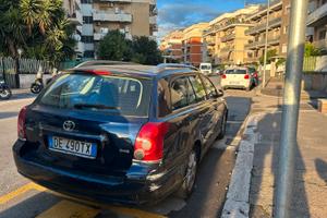 1500 € Avensis 2000SW efficiente, carroz riveder