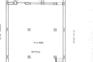 Locale commerciale via Industriale (poss. garage)