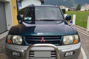 Mitsubishi Pajero 2500 ANNO 12/2000 KM 195000