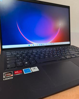 Notebook ASUS 15.6” RAM 16GB SSD 756GB Win11Pro