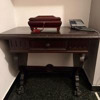 Tavolinetto in legno restaurarato