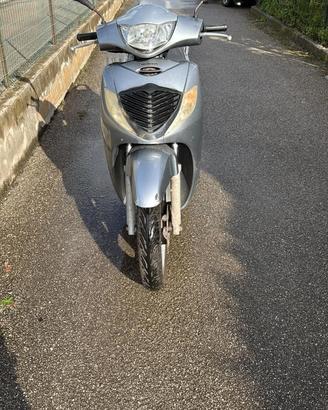 Honda sh 150 2007 gomme nuove e tagliandato
