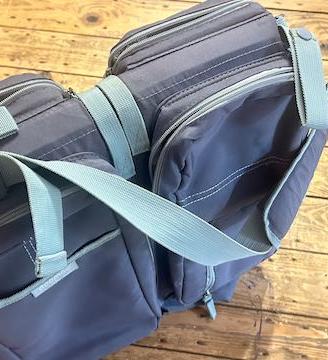 Borsa/fasciatoio 2 in 1 per i viaggi