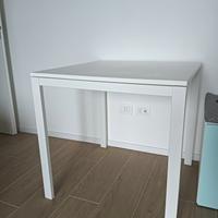 Tavolo Melltorp IKEA quadrato