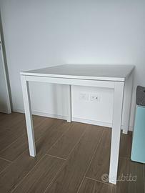 Tavolo Melltorp IKEA quadrato