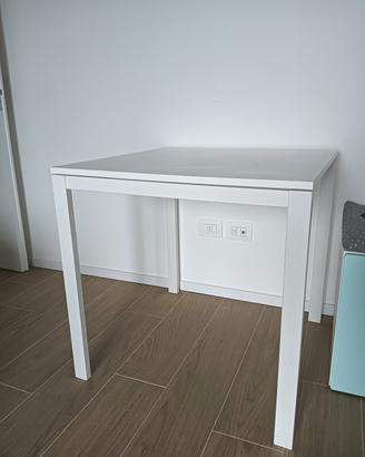 Tavolo Melltorp IKEA quadrato