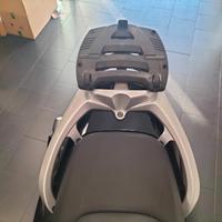 Staffa e bauletto T-MAX 2009