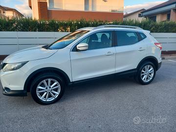 Nissan Qashqai 1.5 dCi Acenta tua a € 199 mese