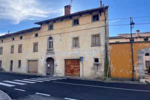 CASA TRICAMERE DA RISTRUTTURARE DALLE AMPIE POT...