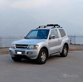 Mitsubishi Pajero V60