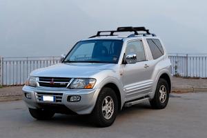 Mitsubishi Pajero V60