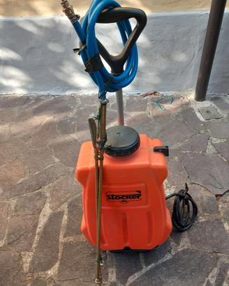 pompa per trattamenti e canna da giardino stocker 