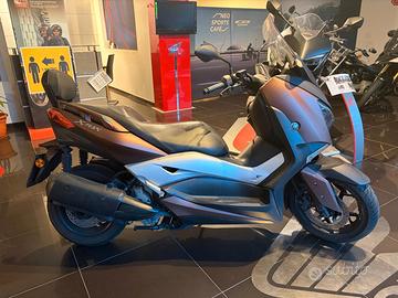 Yamaha X-Max 300 ABS
