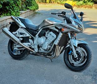 moto yamaha Fazer FZS 1000
