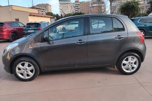 TOYOTA YARIS 1.0 SOL 5 PORTE CLIMA