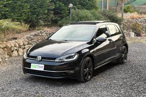 Volkswagen Golf 2.0 TDI 5p. INTERNO R-LINE