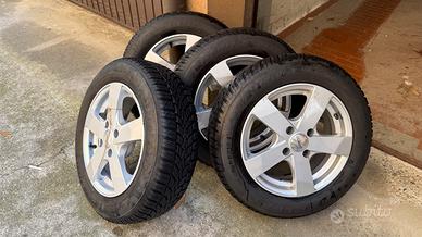 Treno 4 Gomme Termiche Dunlop 185/65 R15 + Cerchi