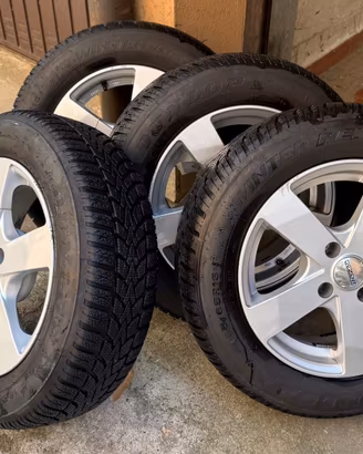 Treno 4 Gomme Termiche Dunlop 185/65 R15 + Cerchi