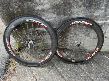 Ruote ZIPP alto profilo carbonio