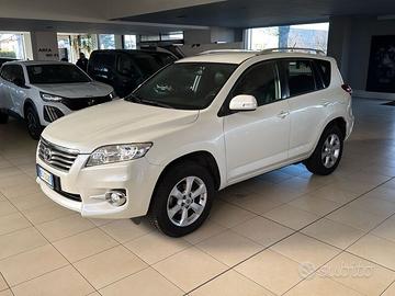Toyota RAV4 D-4d 2.2 DPF 150cv Exclusive Gan...