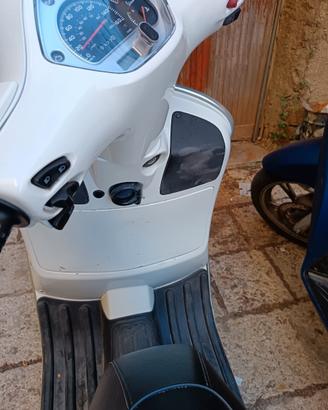 Vespa 300 Gts