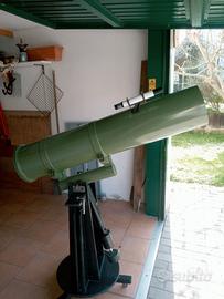 telescopio astronomico tipo newtoniano