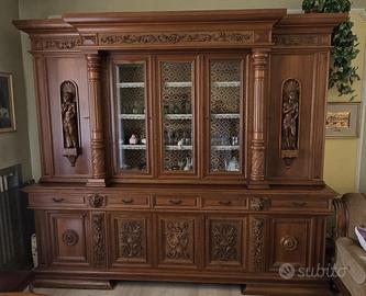 Maestosa Credenza Intagliata, Artigianato Italiano