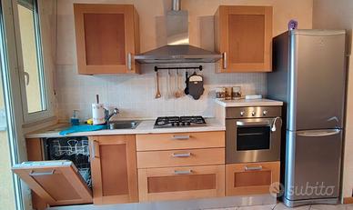 Cucina completa di elettrodomestici