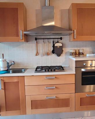 Cucina completa di elettrodomestici