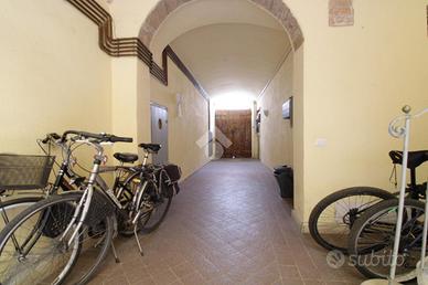 MONOLOCALE A TERNI