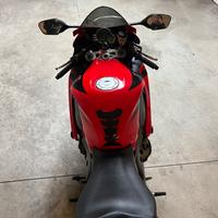 Honda cbr 1000 rr fireblade