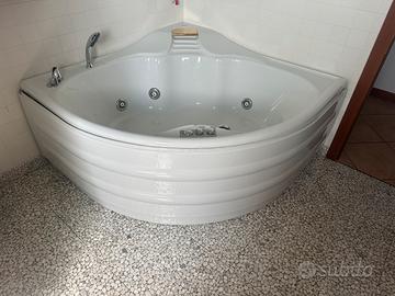 Vasca idromassaggio