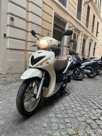 Suzuki SIXteen 125