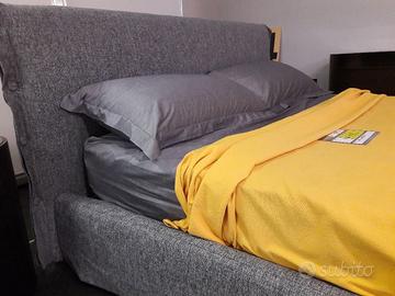 Letto Romantico con bottone Giselle