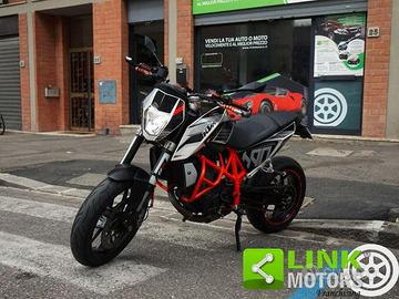 KTM 690 Duke KTM 690 -BATTERIA NUOVA-