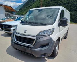 Peugeot Boxer 328 L1H1 2.2 120CV VAN